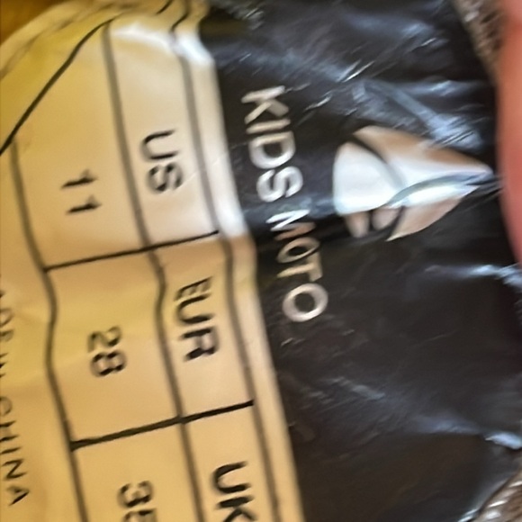 Burton Kids Moto Boots. Excellent Condition. Size 11. - Picture 9 of 9